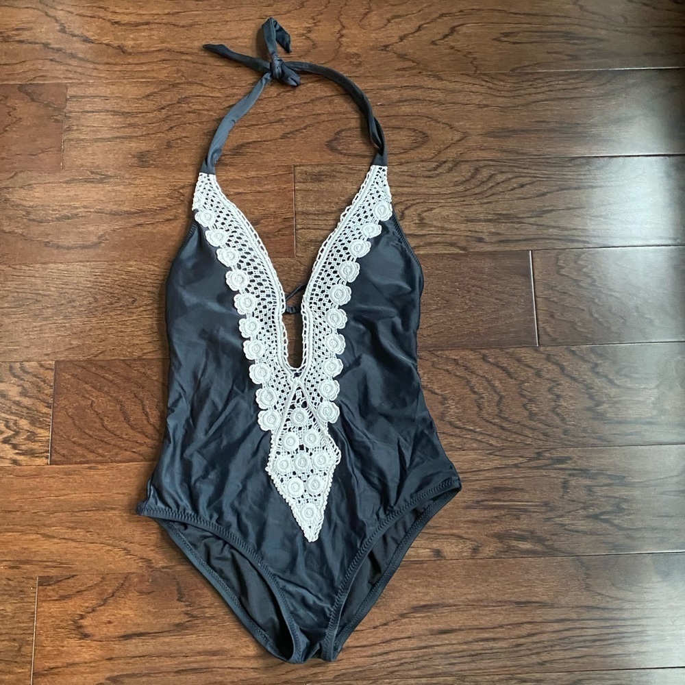 NWOT Kona Sol Swimsuit - Picture 4 of 8